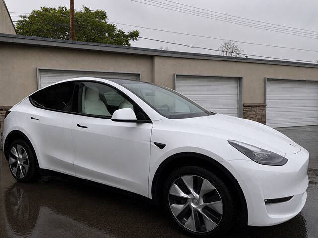tesla model y 2023 7SAYGDEE0PF960363 image tesla model y 2023 7SAYGDEE0PF960363 image